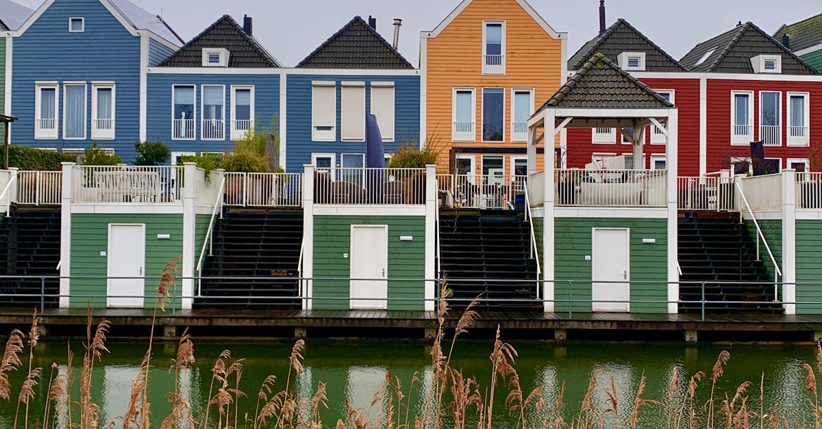 Engaging Conversations: Techniques for Intermediate Dutch Speaking